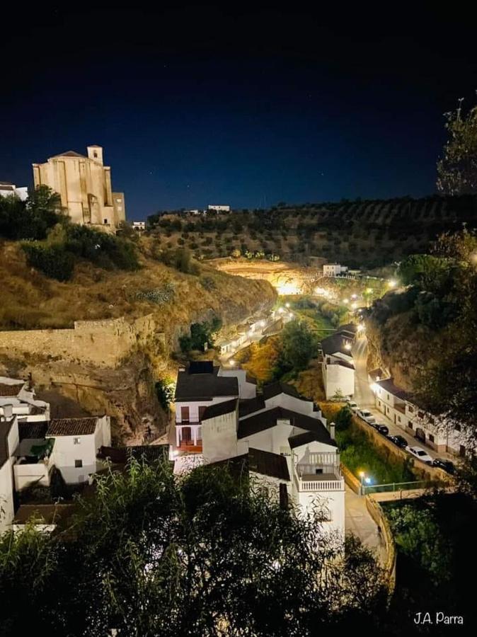 דירות Setenil De Las Bodegas La Casa Del Rio מראה חיצוני תמונה