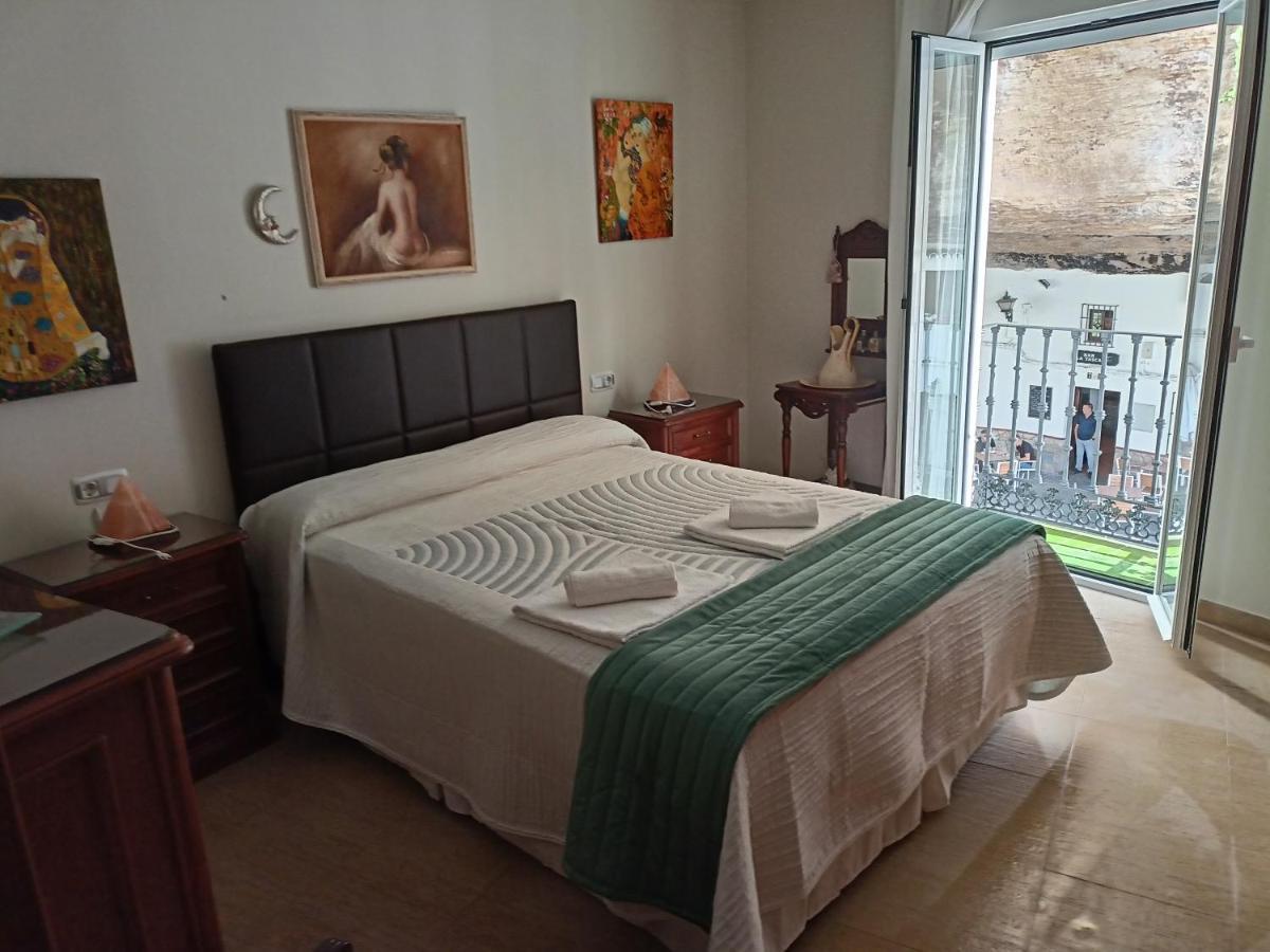 דירות Setenil De Las Bodegas La Casa Del Rio מראה חיצוני תמונה