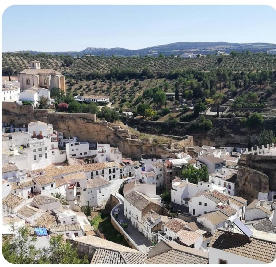 דירות Setenil De Las Bodegas La Casa Del Rio מראה חיצוני תמונה