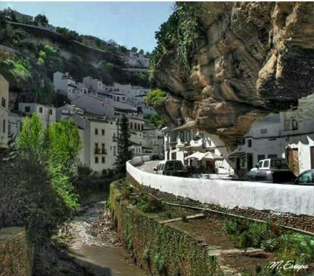דירות Setenil De Las Bodegas La Casa Del Rio מראה חיצוני תמונה